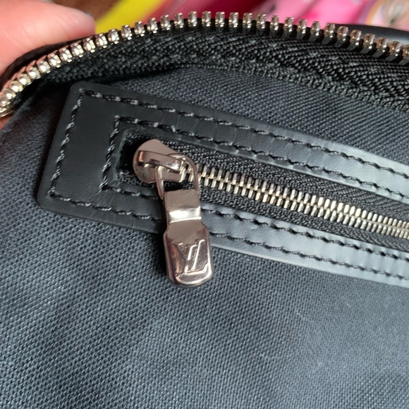 Authentic Louis Vuitton Keepall 55 Bando Damier Graphite - Picture 9 of 16